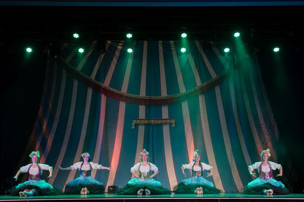 Wintercircus 6C 058.jpg